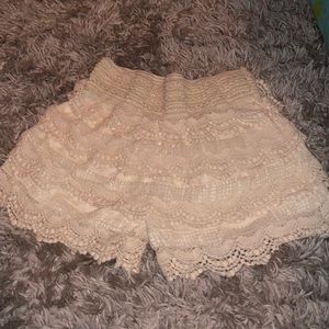 Beige Cream Scallop-Embroidered Shorts